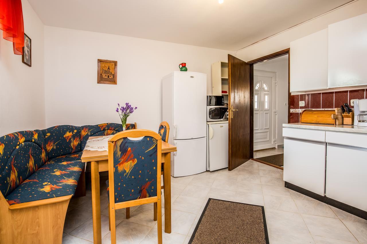 Apartment Carolina Liznjan Ngoại thất bức ảnh