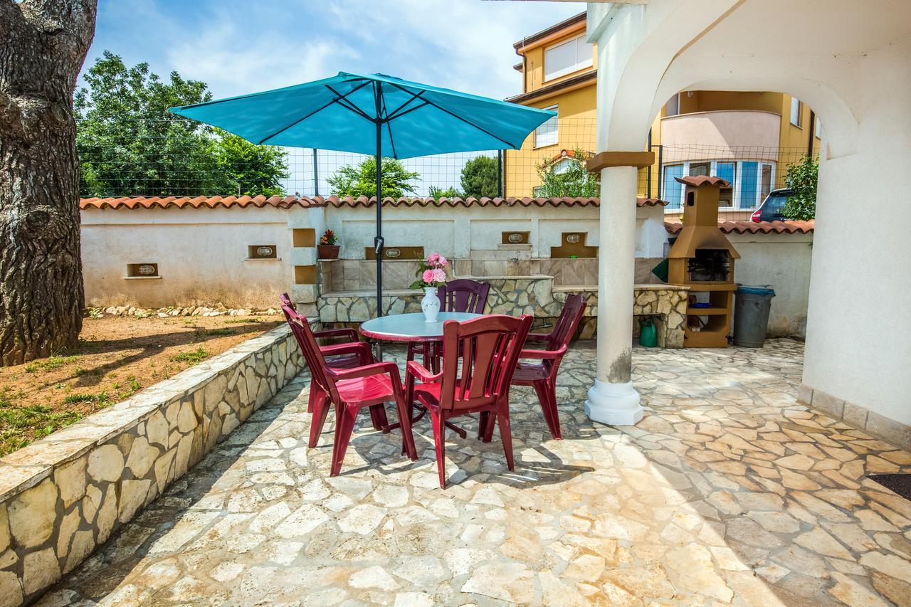 Apartment Carolina Liznjan Ngoại thất bức ảnh