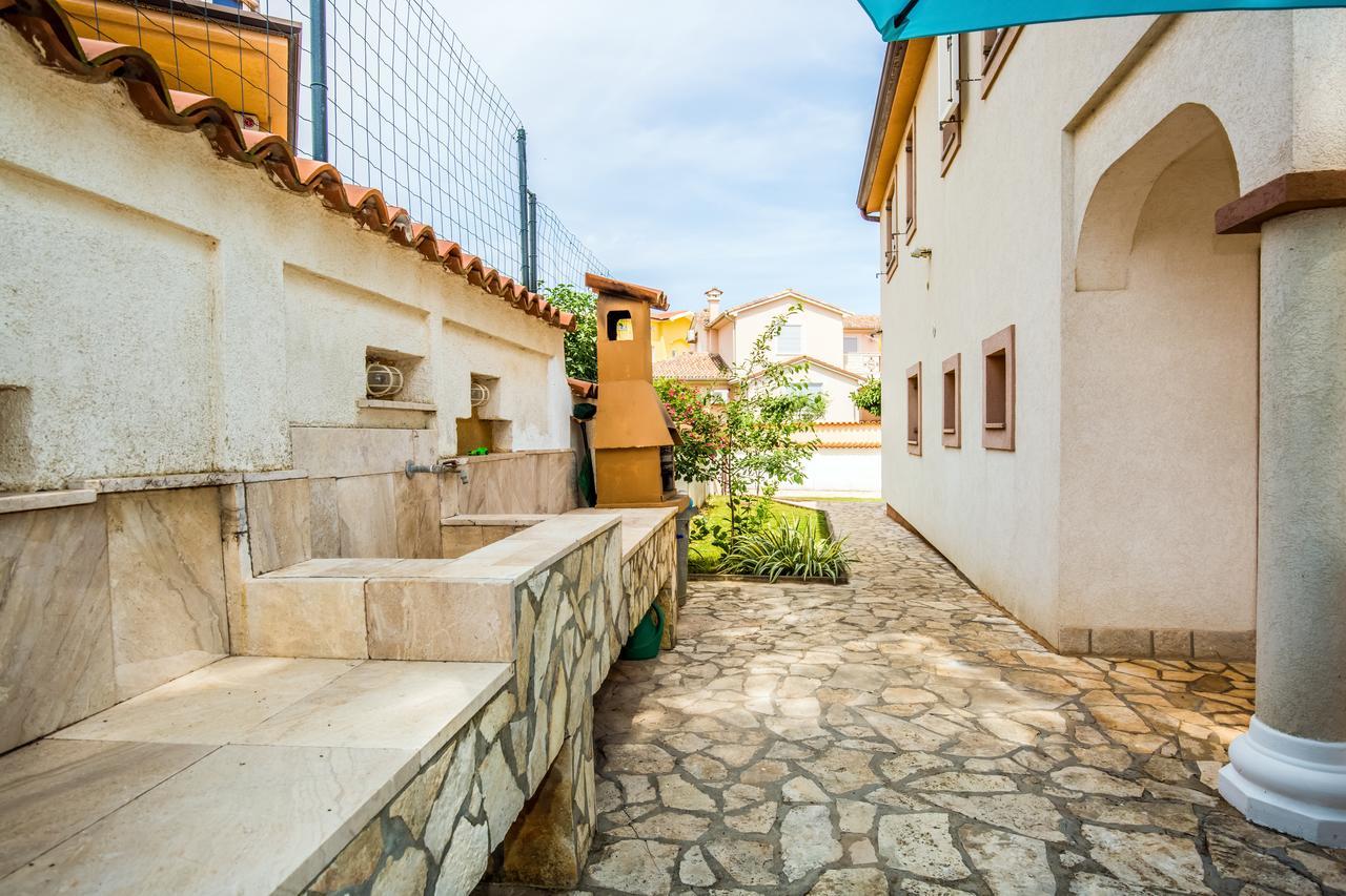 Apartment Carolina Liznjan Ngoại thất bức ảnh